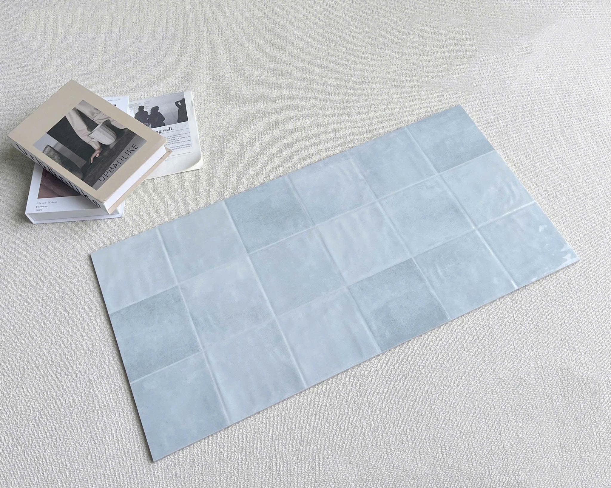 Gạch ốp tường giả thẻ 40x80cm men bóng mã MF48L04F